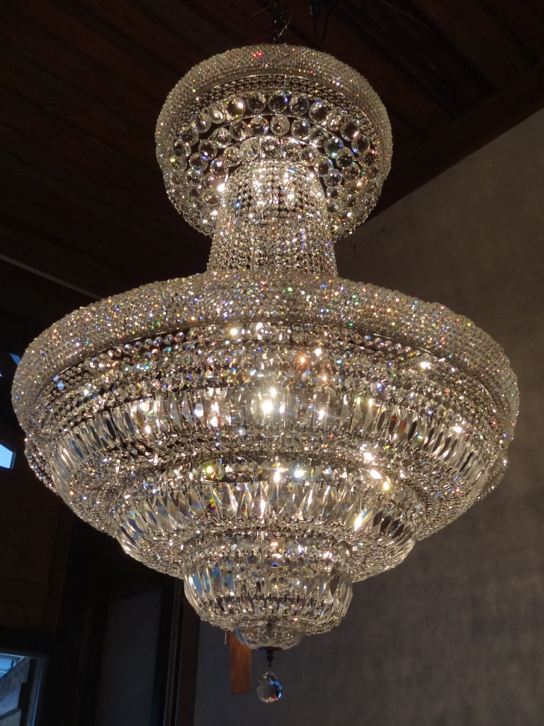 Kronleuchter Bleikristall / Lüster Silber 120cm plus Kette / 32 Lichter