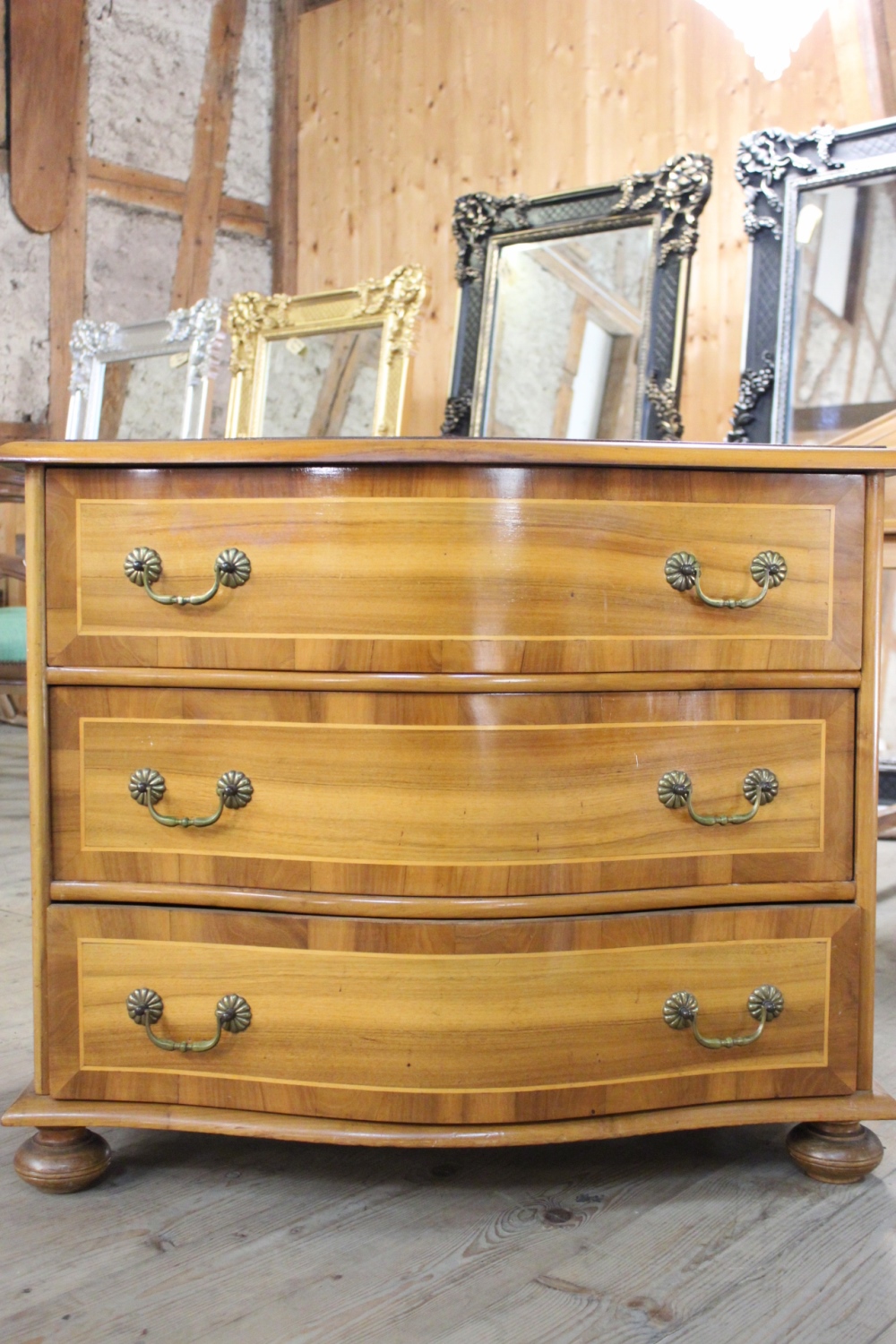 Barockkommode Nussbaum / verkauft