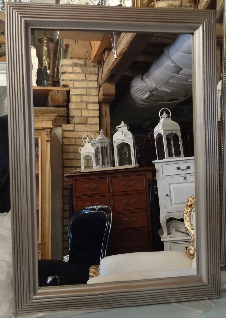 Spiegel mit Silberrahmen / ausverkauft