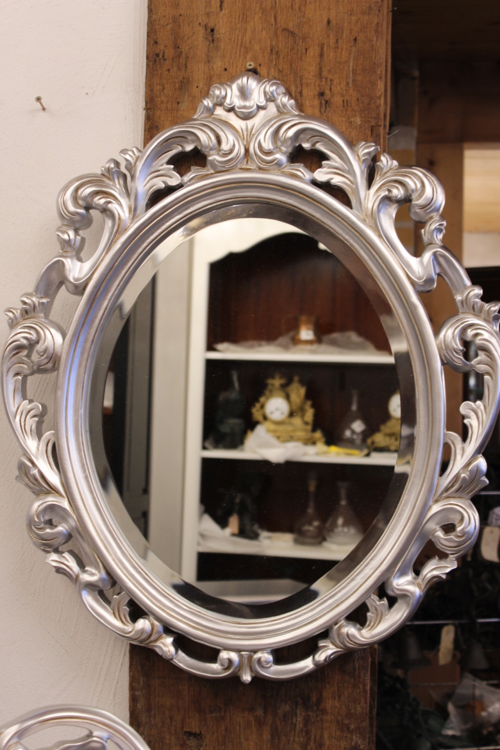 Spiegel / mit barockem Holzrahmen / verkauft